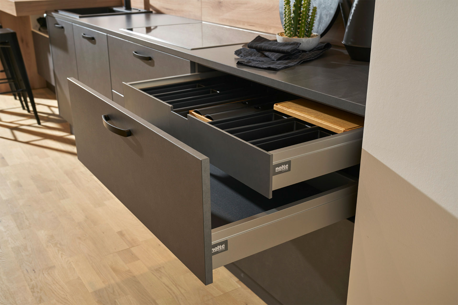 Nolte-Kitchens-Metal-Gallery4