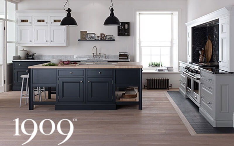 1909 Kitchens | Half Pencil & Scallop | Painted Shaker Kitchens
