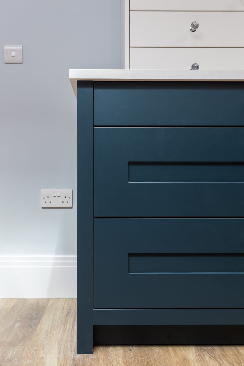 C&C kitchens Hertfordshire - Fitzroy painted shaker in Chalk and Harforth Blue.