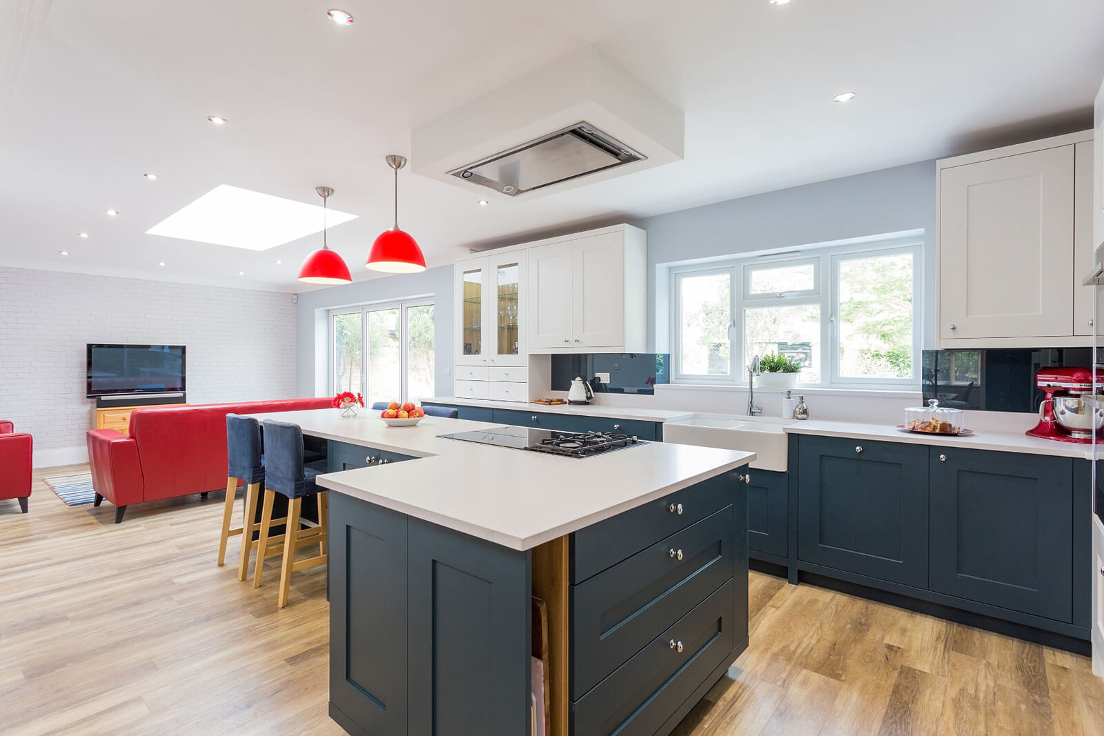 C&C kitchens Hertfordshire - Fitzroy painted shaker in Chalk and Harforth Blue.