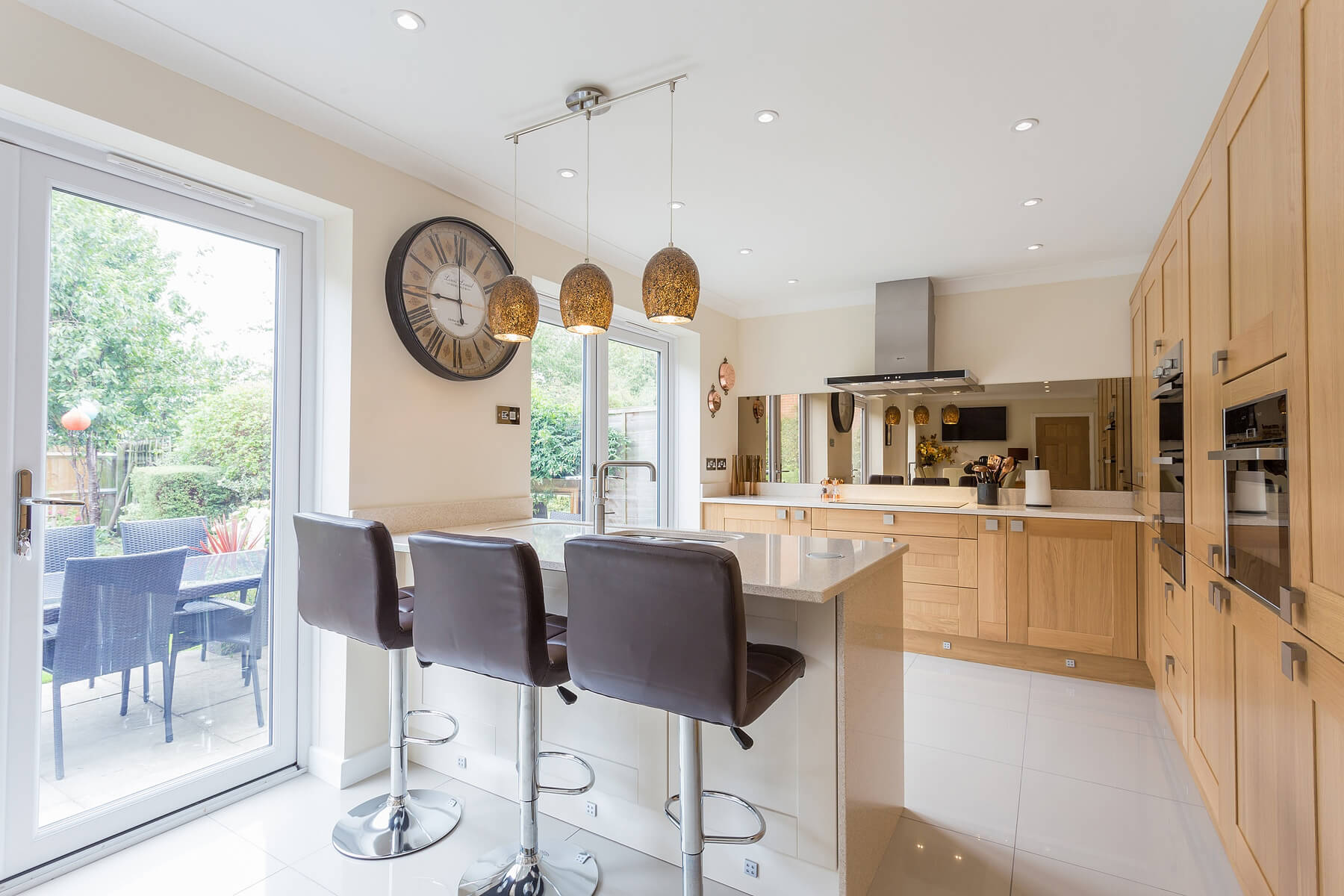 C&C kitchens Hertfordshire - Pendle Oak & Cream Shaker