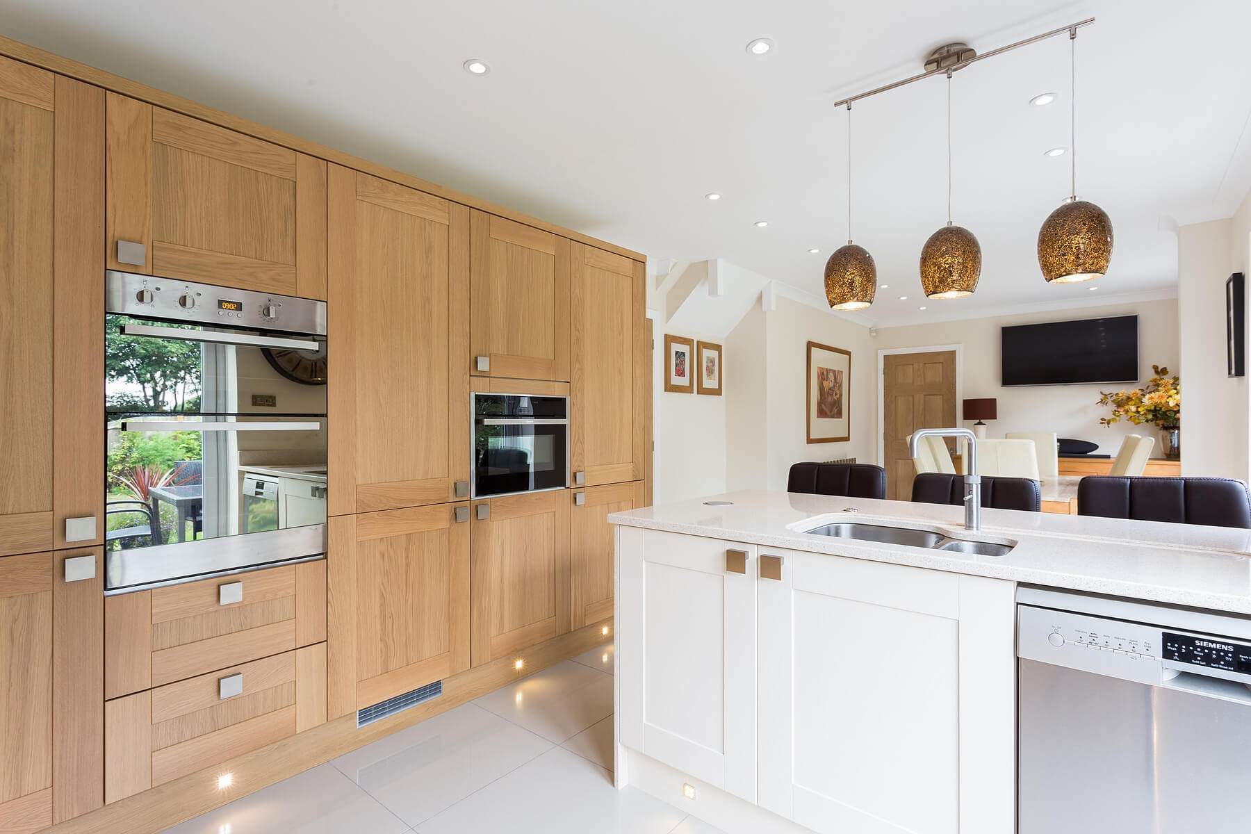 C&C kitchens Hertfordshire - Pendle Oak & Cream Shaker