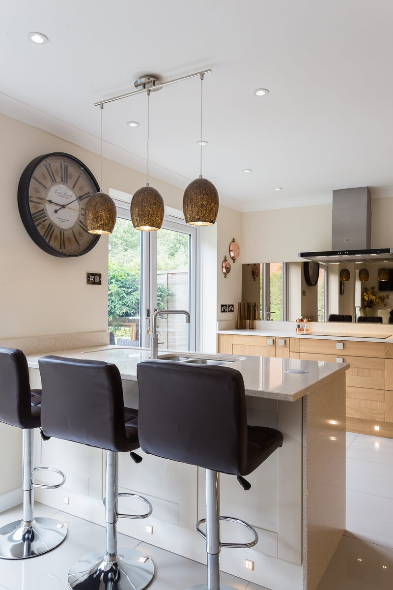 C&C kitchens Hertfordshire - Pendle Oak & Cream Shaker