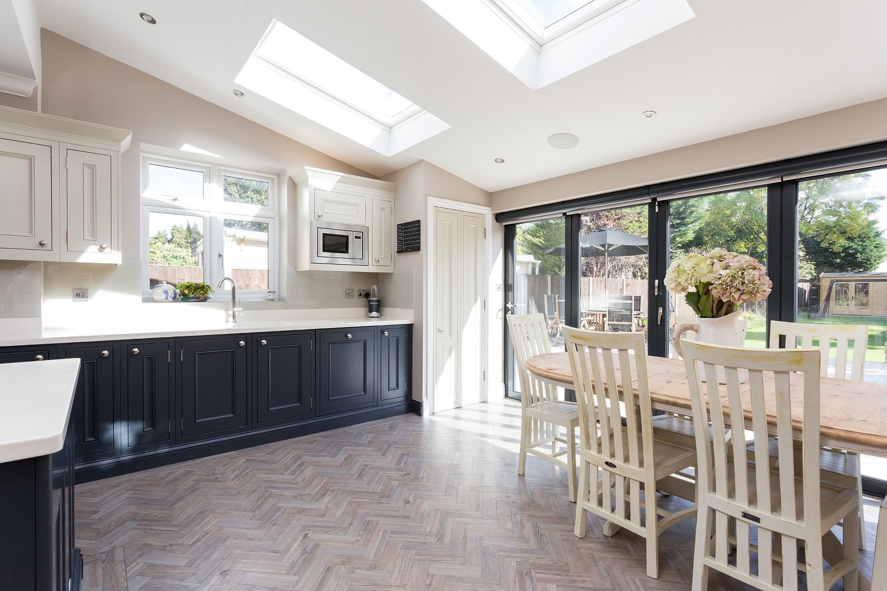 C&C kitchens Hertfordshire - Half Pencil & Scalloped in Charcoal & Almond