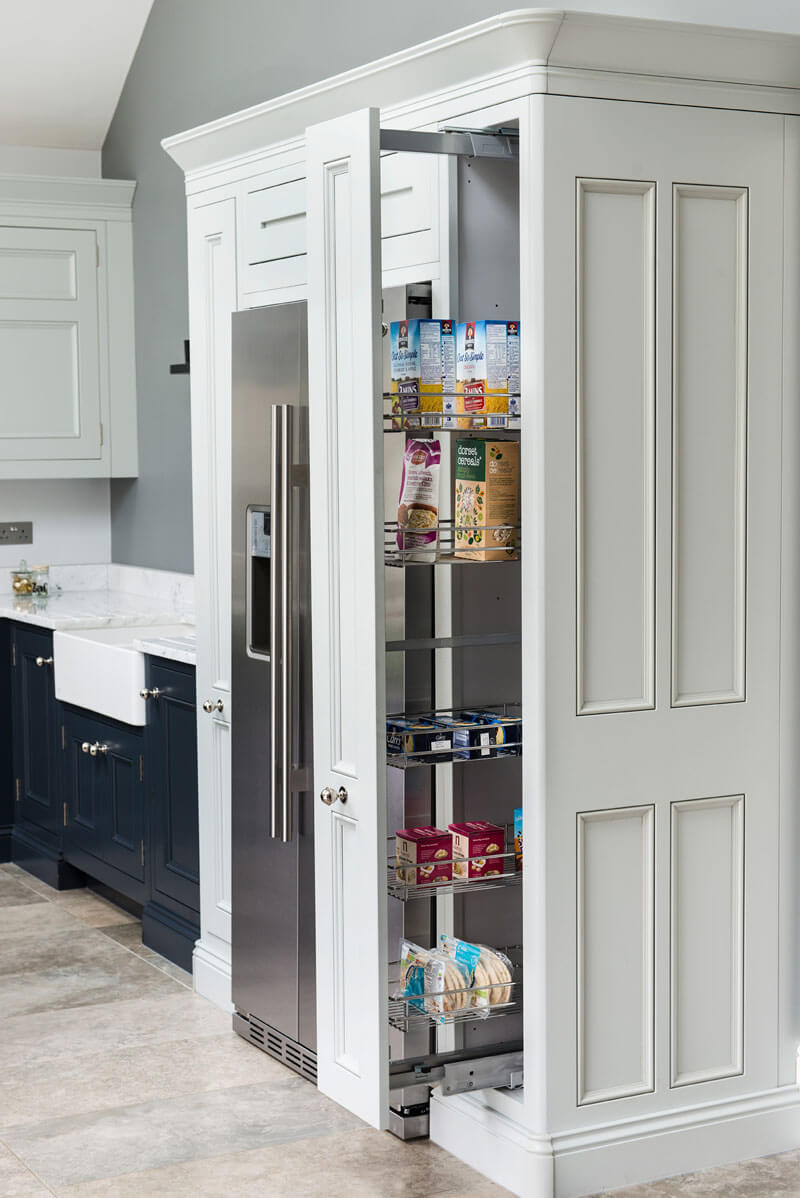 C&C kitchens Hertfordshire - Half pencil & scalloped in charcoal & partridge grey